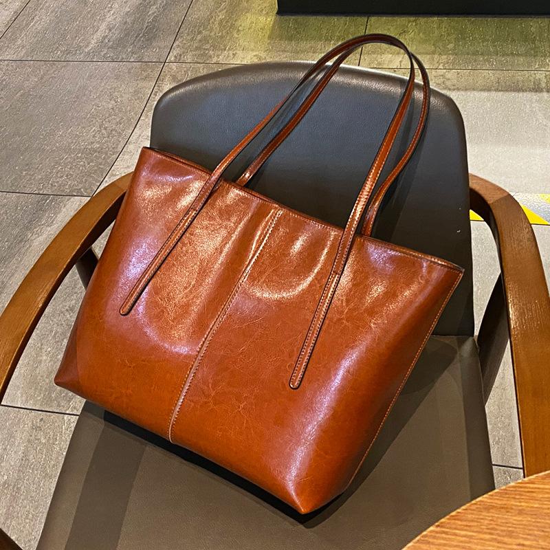 Commuter Women's Bag Versatile Leather Tote Bag, Foreign-style Texture Large-capacity Cowhide Women's Shoulder Bag