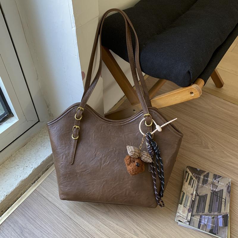 Tote bag women's autumn and winter retro shoulder bag commuter women's bag fashion shoulder bag