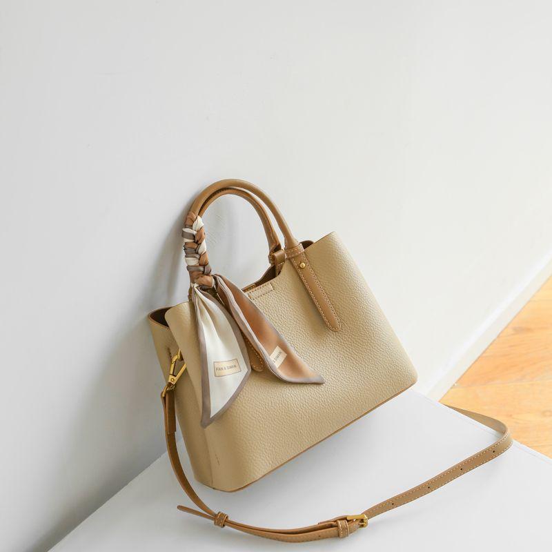 

Fancy Fashion Tote 2025 New Arrival Commuter Women s Bag Send Mother Bag Minimalist Easiest for Match Shoulder Messenger Bag Apricot Card