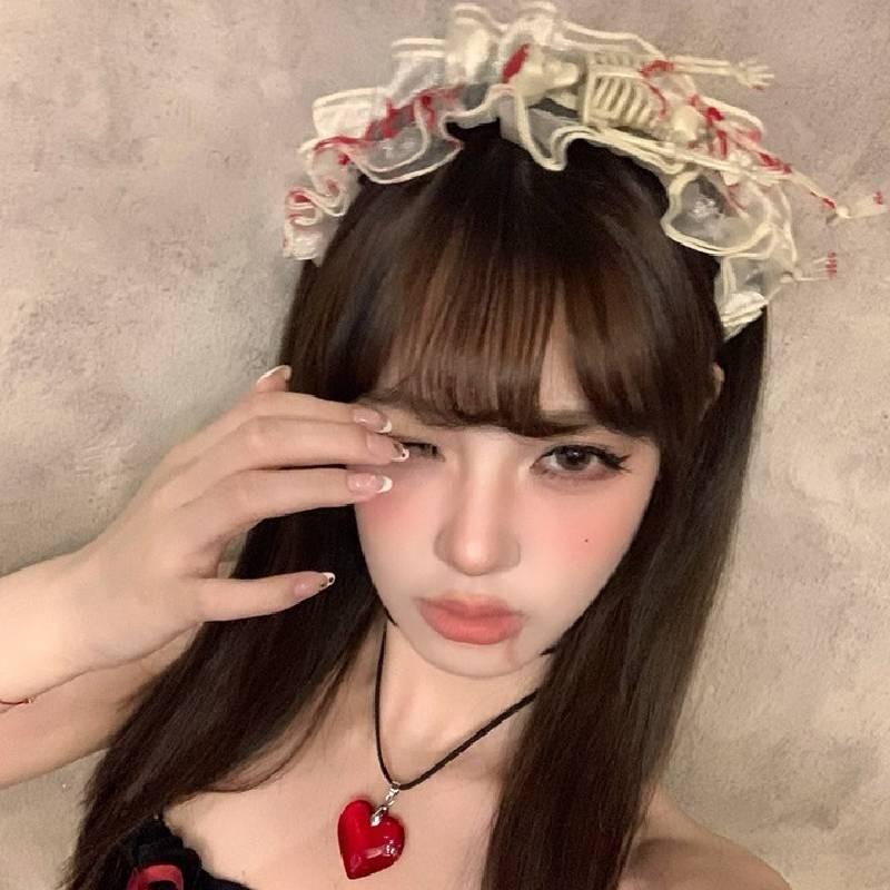 Trendy Sweet And Cool Vampire Skull Headband Perfect For Halloween Parties