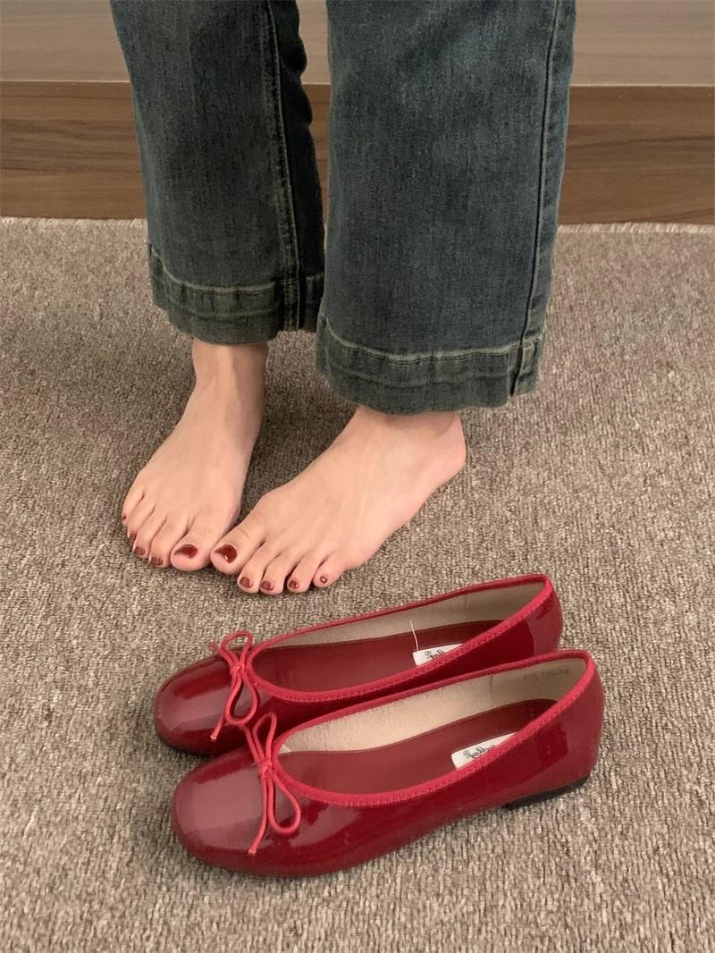 

Мода 2025 Новые Женские Туфли Мэри Джейн Мягкие Повседневные Уличные Платье Балетки с Плоской Подошвой Квадратный Носок Неглубокие Слипоны Балетки Zapatos De Mujer 40 вино красного