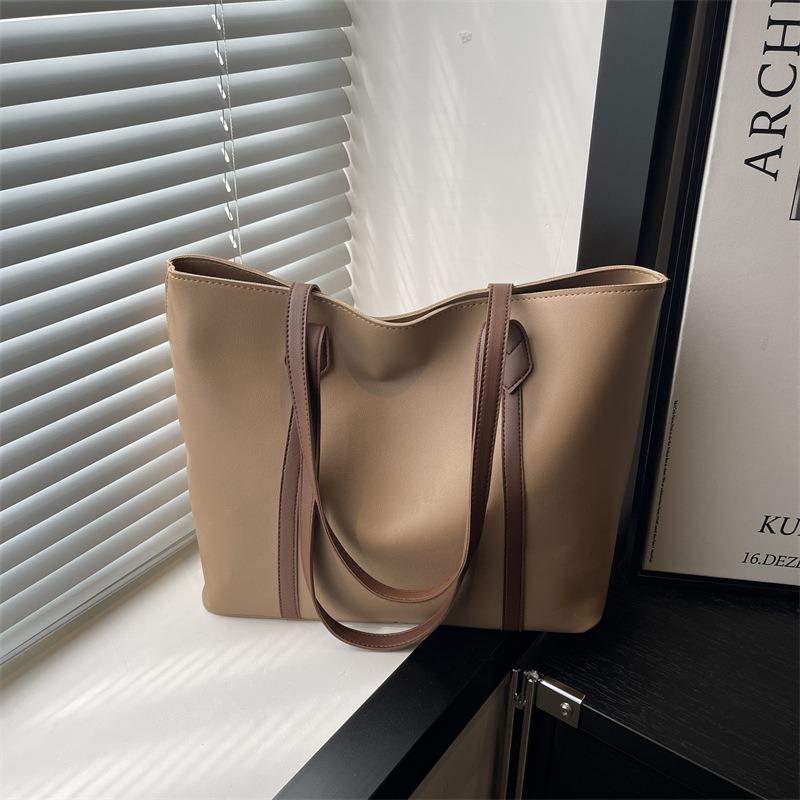 Große Kapazität einfarbige Tasche Damen Herbst neue Mode Retro Pendler Tragetasche einfache Umhängetasche