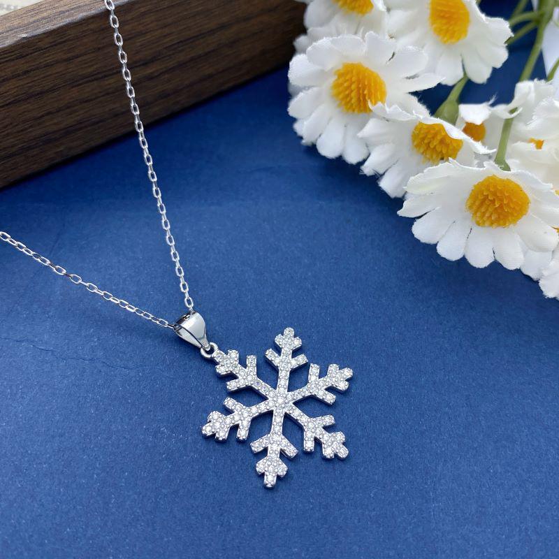 Elegante S925 Silber Schneeflocken-Anhänger Halskette mit Zirkonia-Einlage