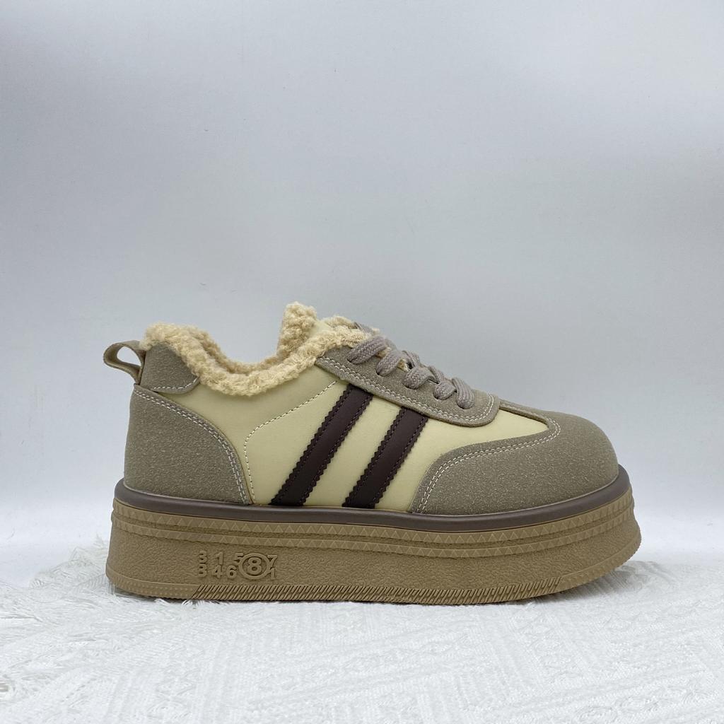 Hong Kong Style Retro Moral Training Shoes Women's 2025 New Winter Velvet Thick-soled Heightening Thermal Cotton Shoes Sports and Leisure Board Shoes