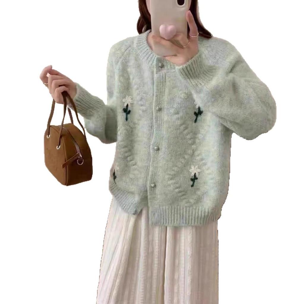 Korean Style Handmade Knitted Cardigan - 2025 Autumn/Winter Collection: Gentle, Versatile, Fashionable, High-Quality Sweater Coat for Women