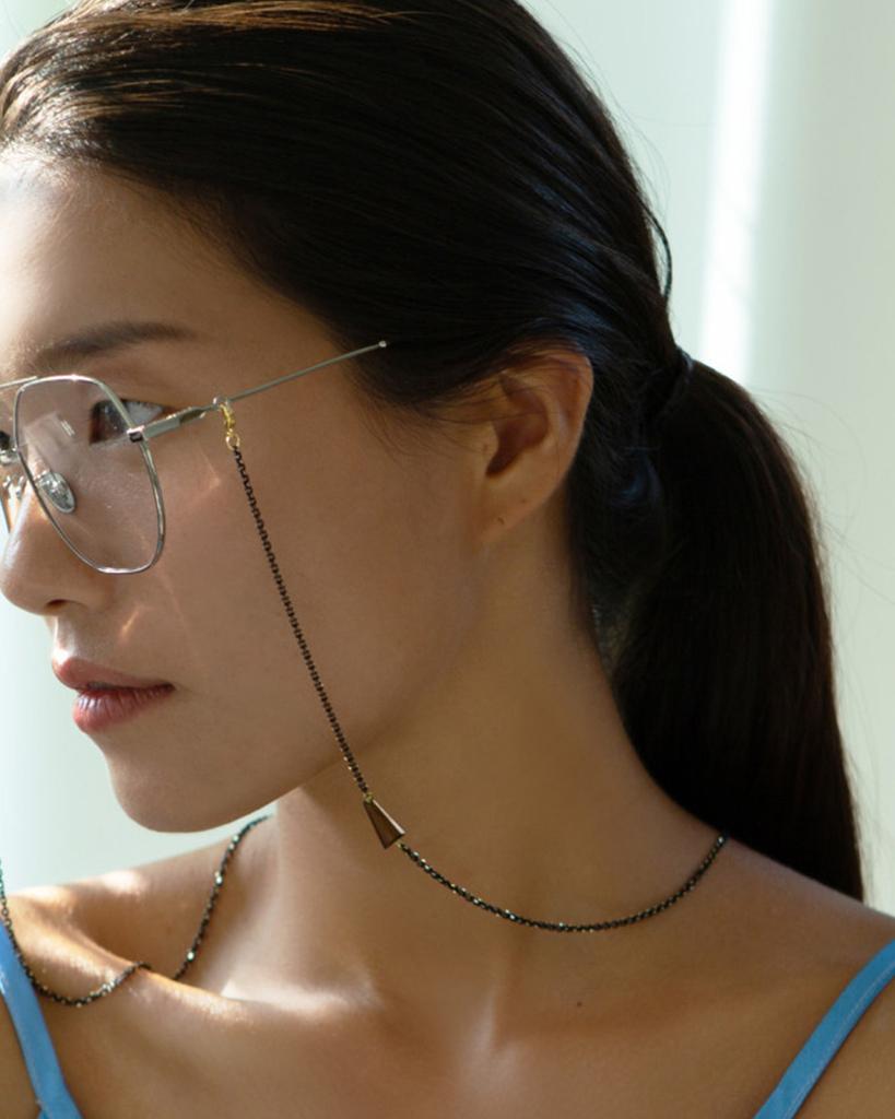 Seupeulingseuteulingseu Single Crystal Chain Eyeglass Strap [Vintage Bronze]