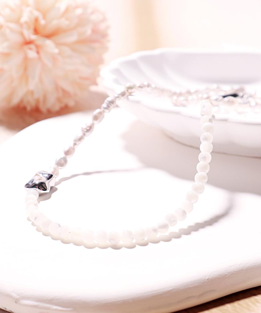 Polalita Half Pearl Milk Mother-Of-Pearl Silver Point Necklace (Plt-Nl-088_Wt)