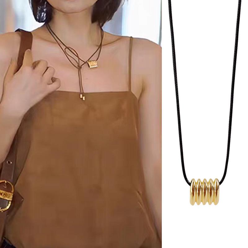

Celebrity Style Multi-Wear Leather Cord Choker with Textured Metal Square