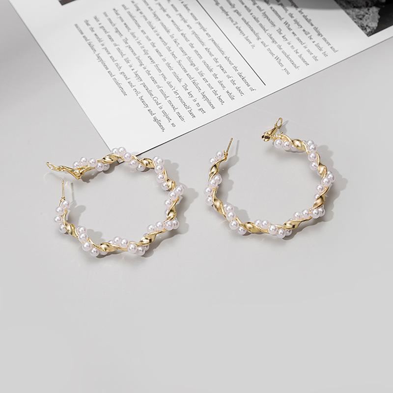 Design Geometric Round Spiral Pearl Earrings, Exaggerated Atmosphere Fashion Rice Bead Circle Earrings