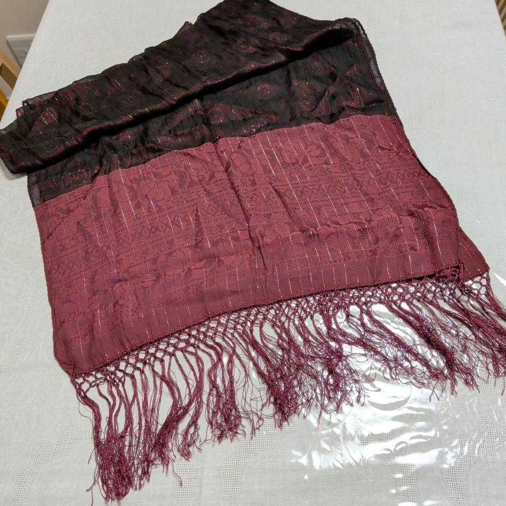 Used Free shippingList Price 26,500 yenHand-woven 100% Silk Large Stole Unisex