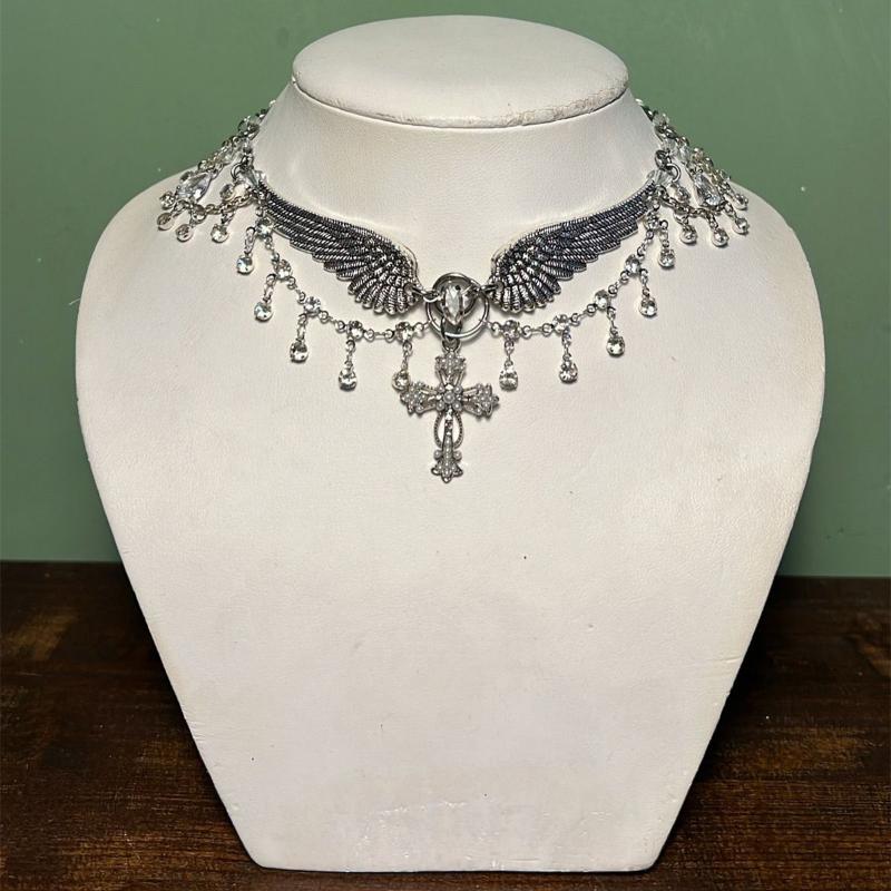 Готическое Хэллоуинское Ожерелье Для Женщин Летучая Мышь Крест Сердце Красный Подвеска Ключица Цепочка Хэллоуин Вечеринка Украшения Подарок