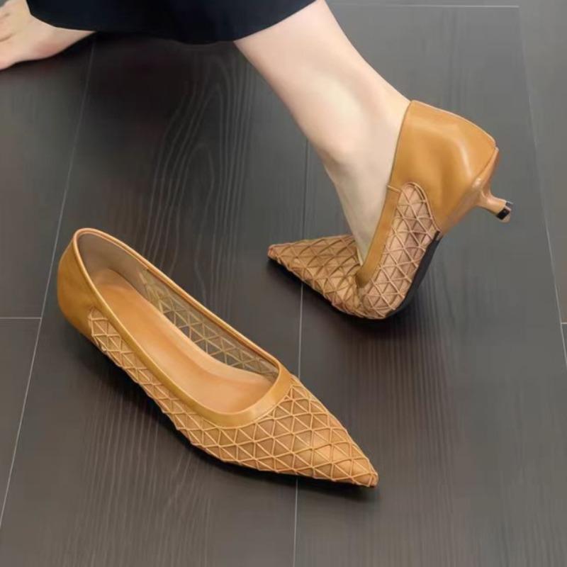 

Модная женская сетчатая обувь на каблуке Дизайнерские сандалии с острым носком Летняя мода Туфли-лодочки с мелким вырезом 2025 Новые элегантные туфли Zapatillas De Mujer 40 коричневый