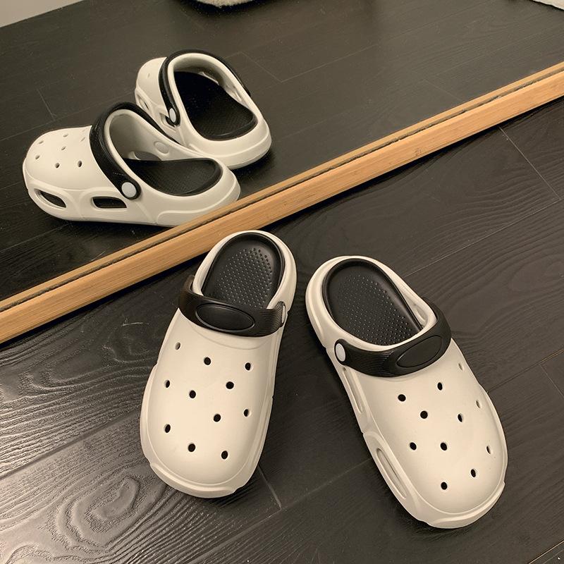 Fashion explosion, white thick-soled hole shoes, summer wear, stepping on shit-feeling bag head slippers