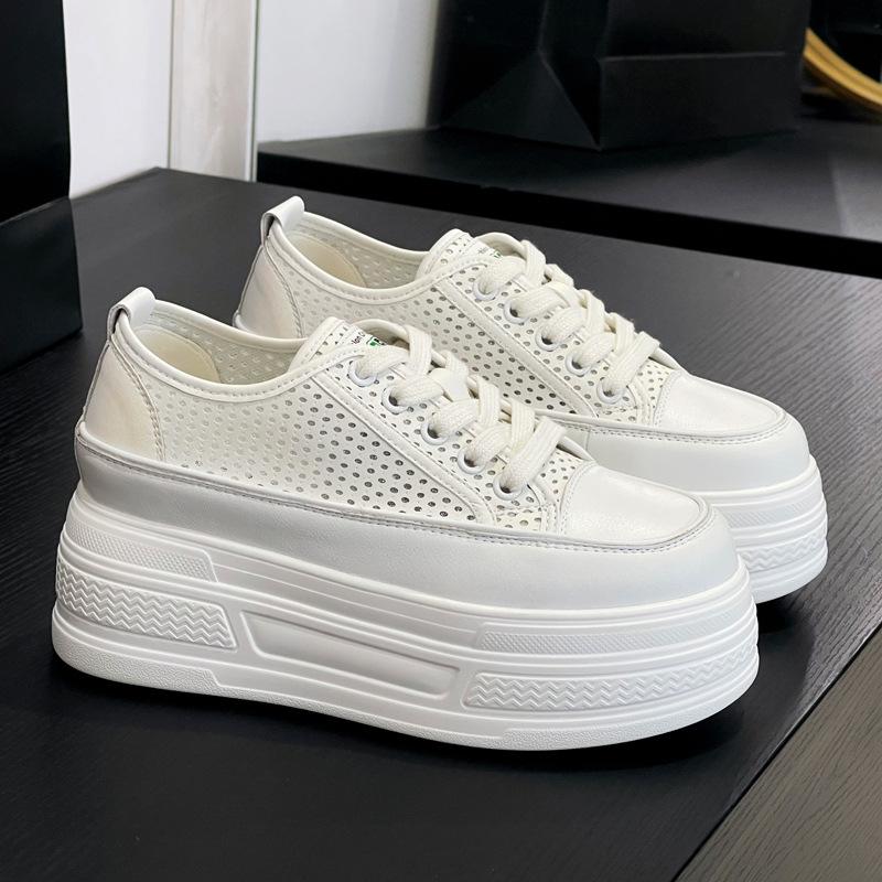 Chaussures à semelle épaisse été nouvelle augmentation de hauteur intérieure petit trou respirant chaussures de sport et de loisirs