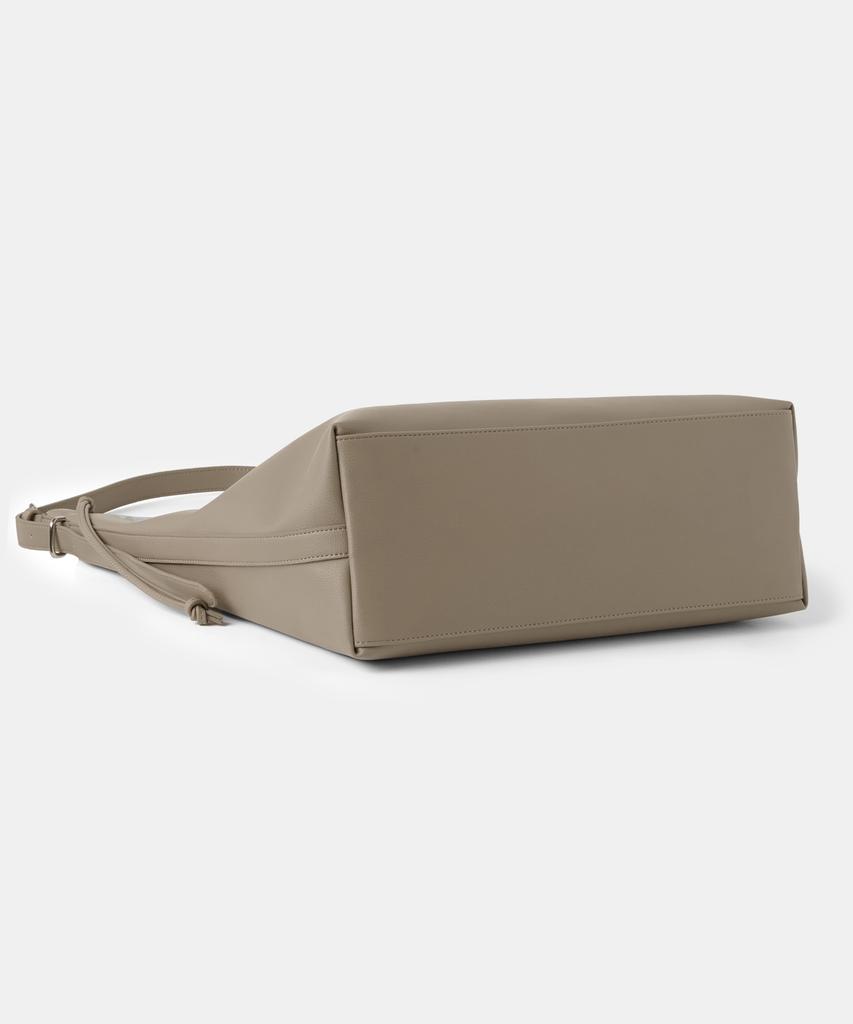 Musinsa Standard Woman Women'S Slouch Shoulder Bag [Taupe]