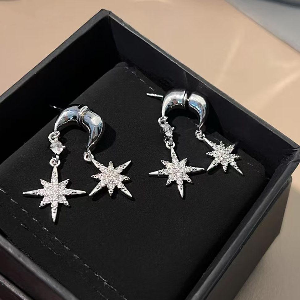 

Xiaoxiangfeng temperament light luxury sweet fringed star stud earrings female, a two-wear fashionable high-end earrings earrings