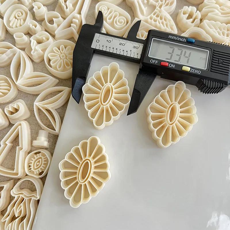 Flower Daisy Cutter Tiles Cutter European Retro Polymer Earring Mold Handmade Craft Clay Tool for Jewelry Pendant Making
