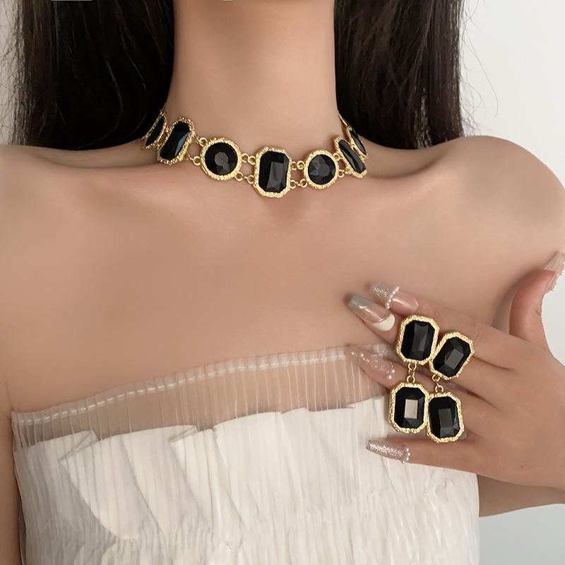 Kryształowy Kwadratowy Okrągły Naszyjnik dla Kobiet Retro Moda Łańcuch Kołnierzowy Luksusowe Wiszące Kolczyki Damski Zestaw Biżuterii Dwa Kawałki