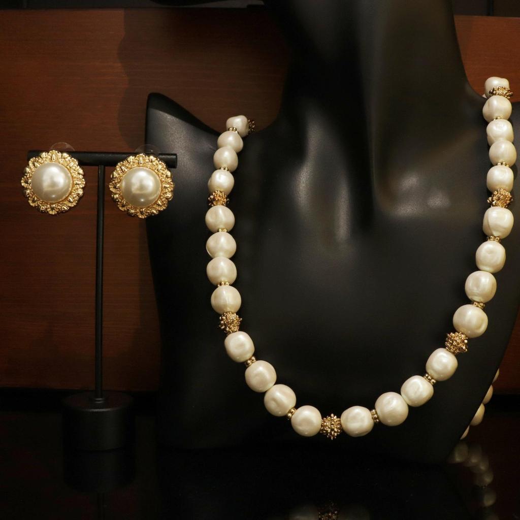 Elegant Baroque Pearl Necklace & Gold-Plated Round Pearl Earring Set