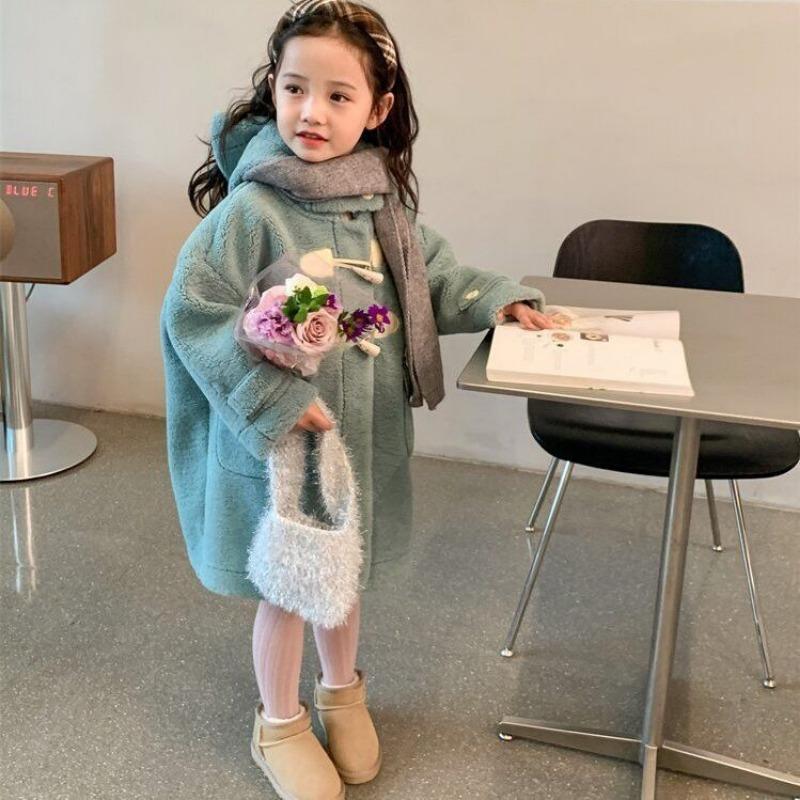 Girls' Thickened Leather-and-Fur-Combined Coat: Fashionable Mid-Length Winter Coat for Kids