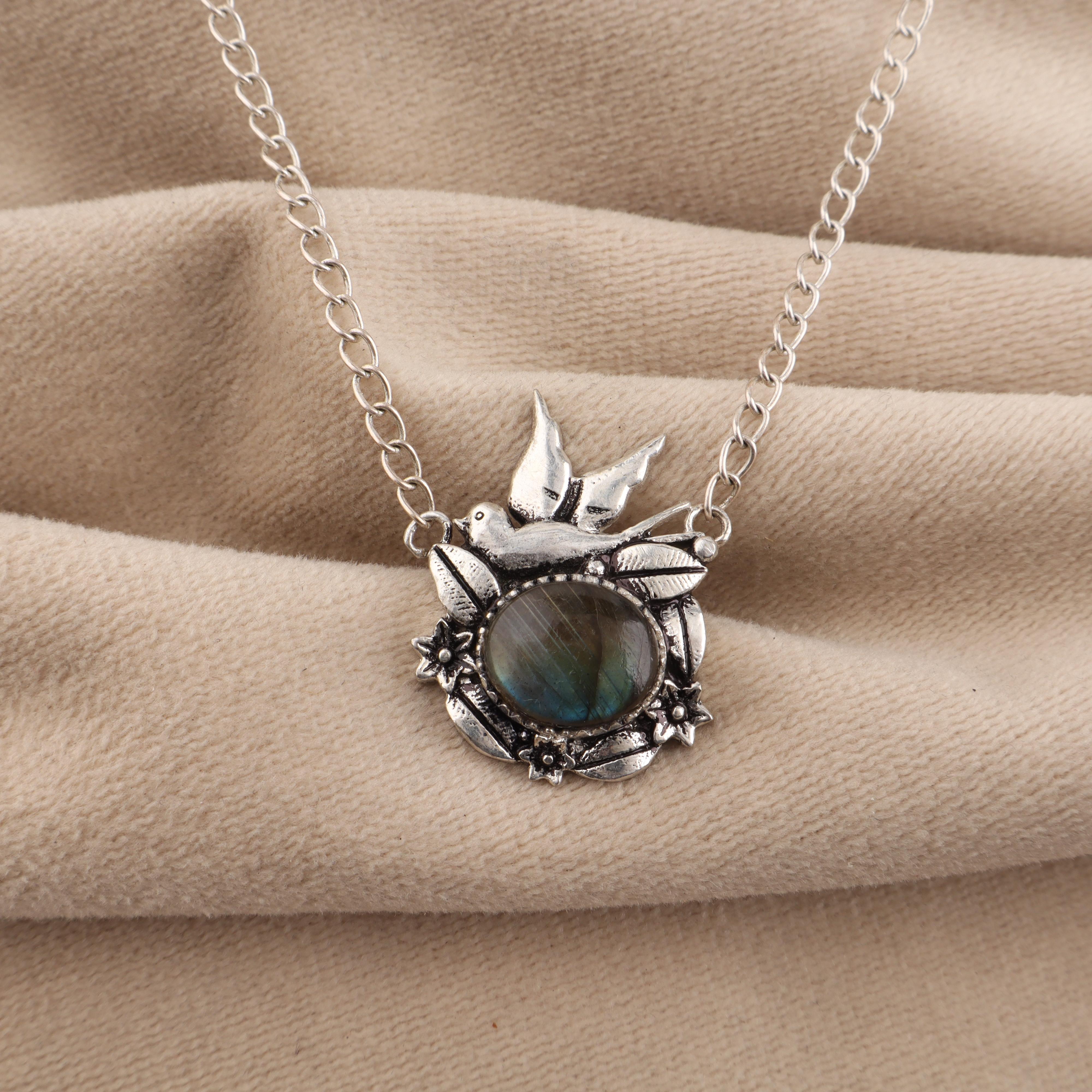 

Labradorite Gemstone 925 Sterling Silver Pretty Pendant 0.5 Women Jewelry For Gift CP-43-32