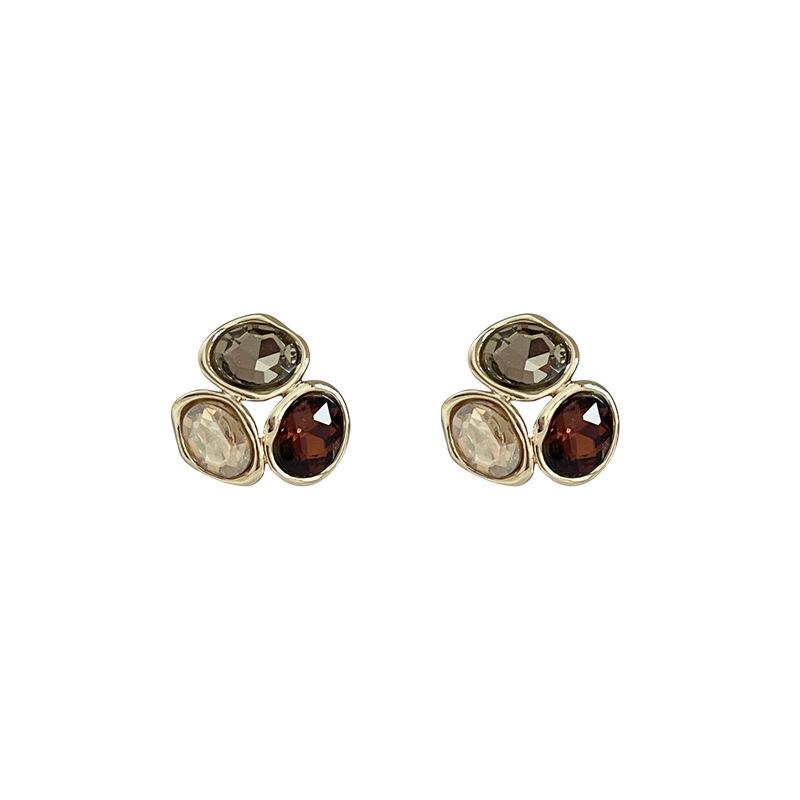 Korean Style Heavy Duty Colored Glass Stud Earrings: Light Luxury, High-End, Retro Versatile Design for Women