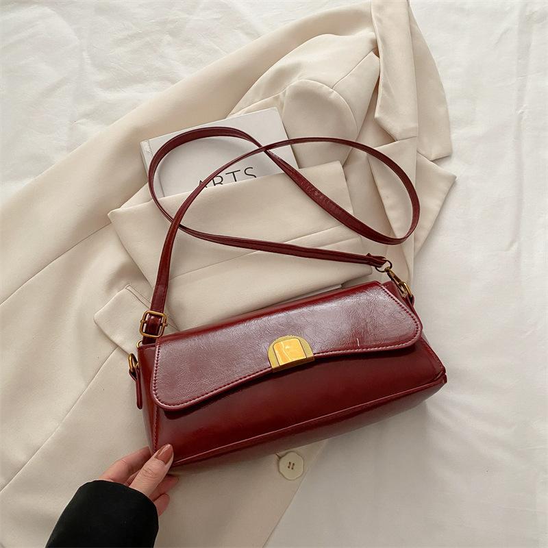Underarm Bag Women 2025 New Trendy Popular Maillard Shoulder Bag Literary Texture Simple Commuter Small Square Bag