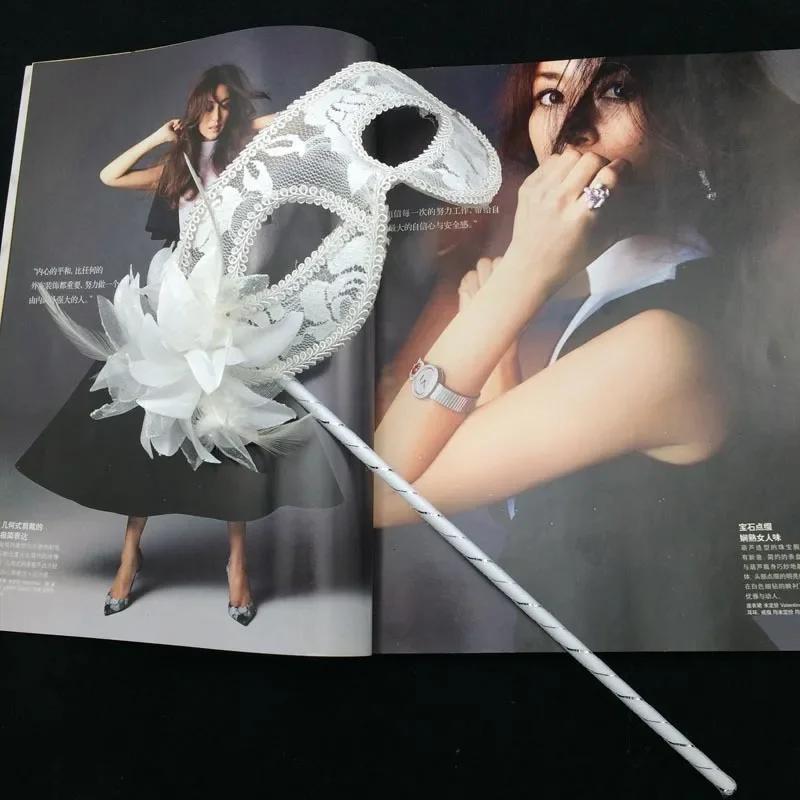 

NEW Venice Princess Masquerade Mask Handheld Side Flower Translucent Feather Lily Mask Flat Head Lace Handheld Mask Accessories білий