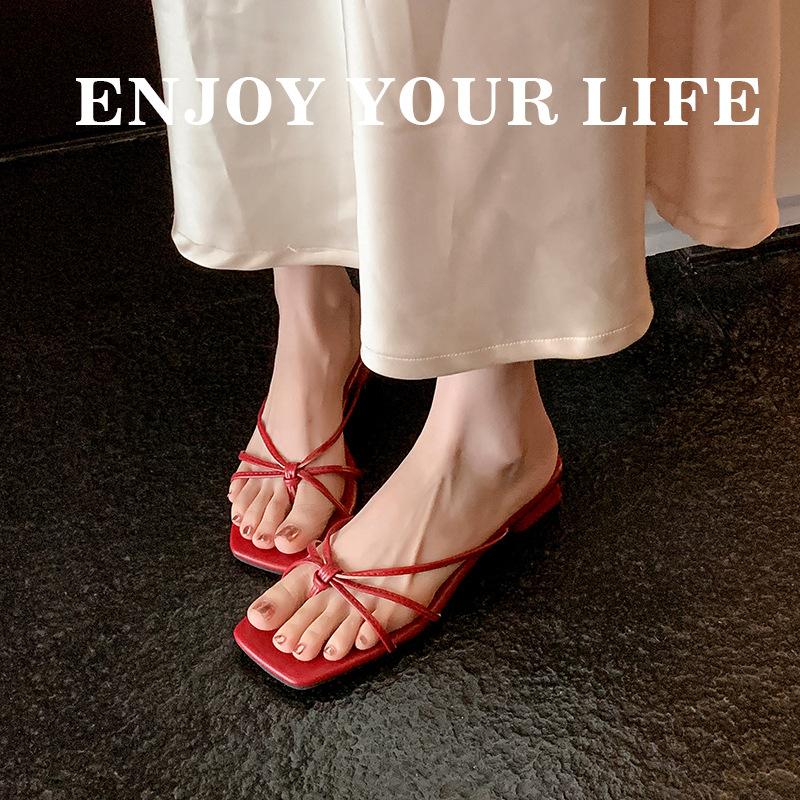 

Виноградный квадратный носок высокий каблук тонкий ремешок толстый каблук плоская подошва женская обувь лето женские 2025 крутые шлепанцы пальцы 34 чёрный