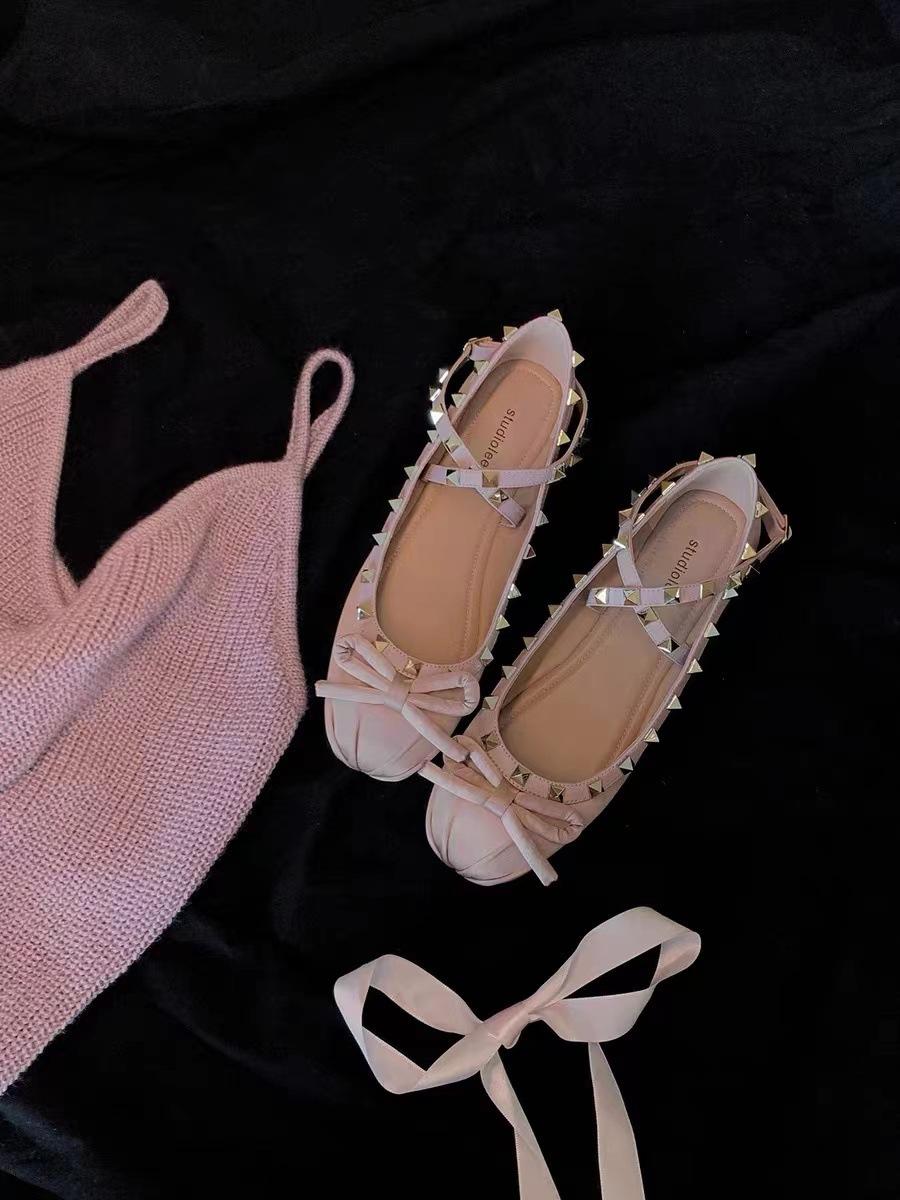 

Rivet silk flat-bottomed ballet shoes for women s outer wear summer new round head shallow mouth bow princess shoes 40
