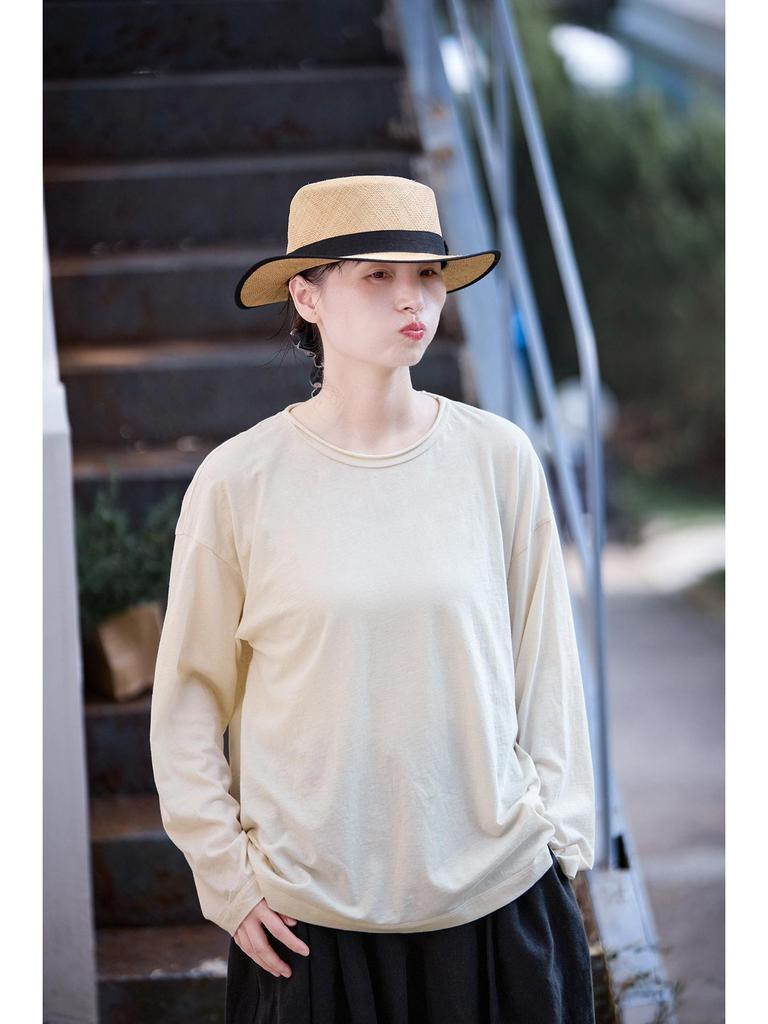 Autumn Beige Round Neck Long Sleeve Knit Top for Layering and Spring Commute