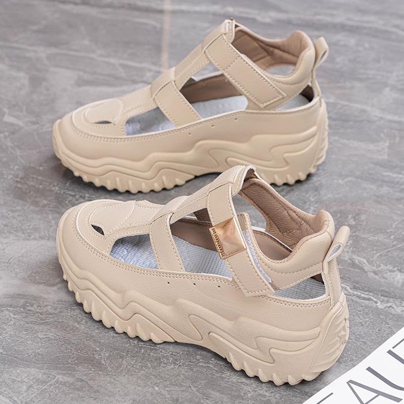 Sandals 2025 New Summer Versatile Hollow Sports Leisure Thick Sole Heightening Explosion Hole Roman Sandals Dad Shoes