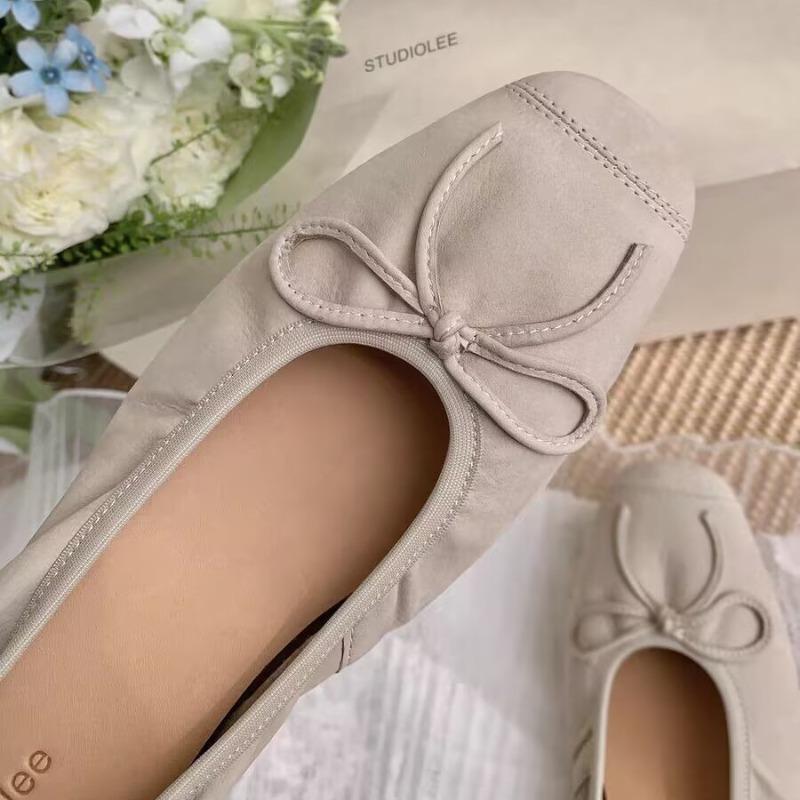 Spring and summer new thick heel square round head bow soft leather folds shallow mouth soft low ballet single shoes women