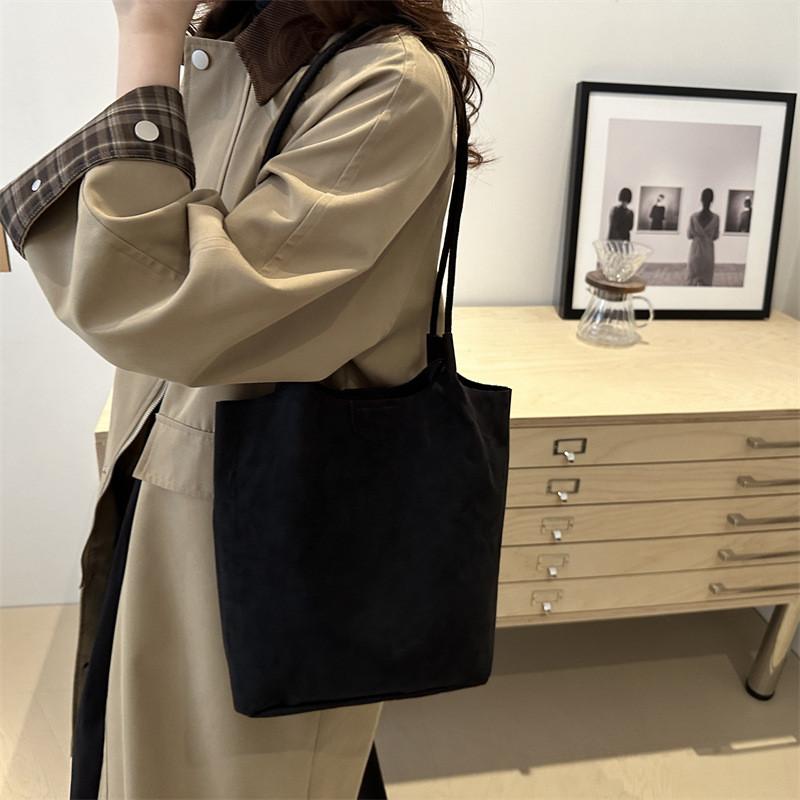 Trendy Vintage Large Capacity Canvas Tote Bag For Women In Black Brown And White Colors