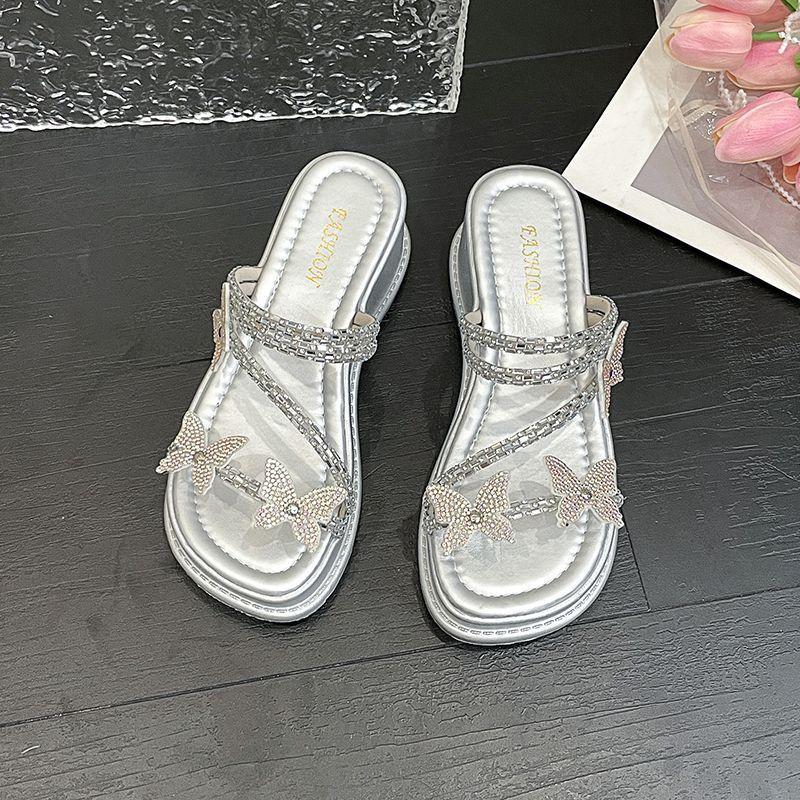 2025 summer Internet celebrity explosion beautiful fairy style sandals wear new slippers beach butterfly rhinestone drag