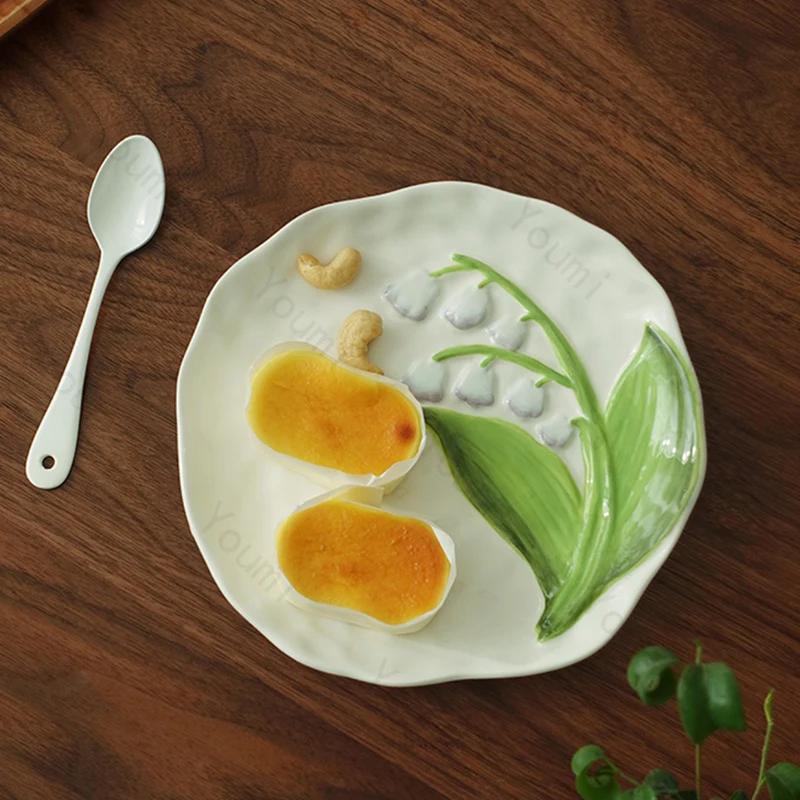 Relief Flower Ceramic Plate Coffee Shop Afternoon Tea Dessert Snack Plate Home Delicious Dish Dining Plates Exquisite Tableware