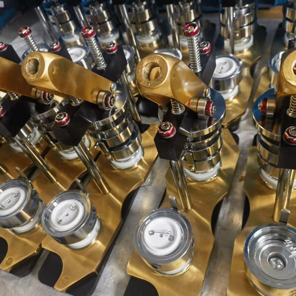 Mașină de insignă rotativă complet metalică de 58 mm cu matrițe - Set de insigne DIY