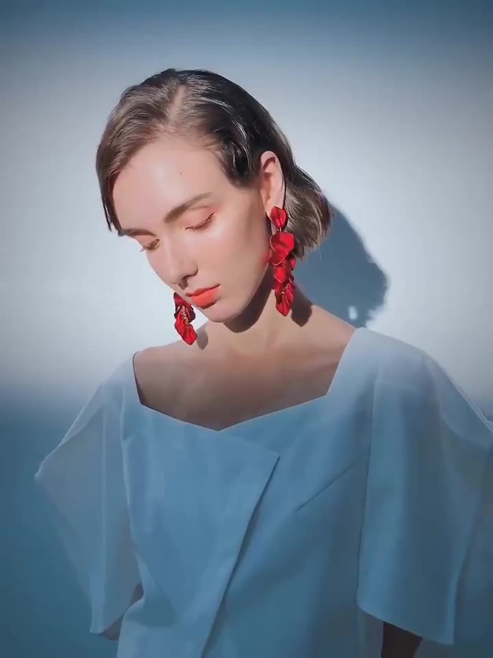 

Personalized ladies earrings белый