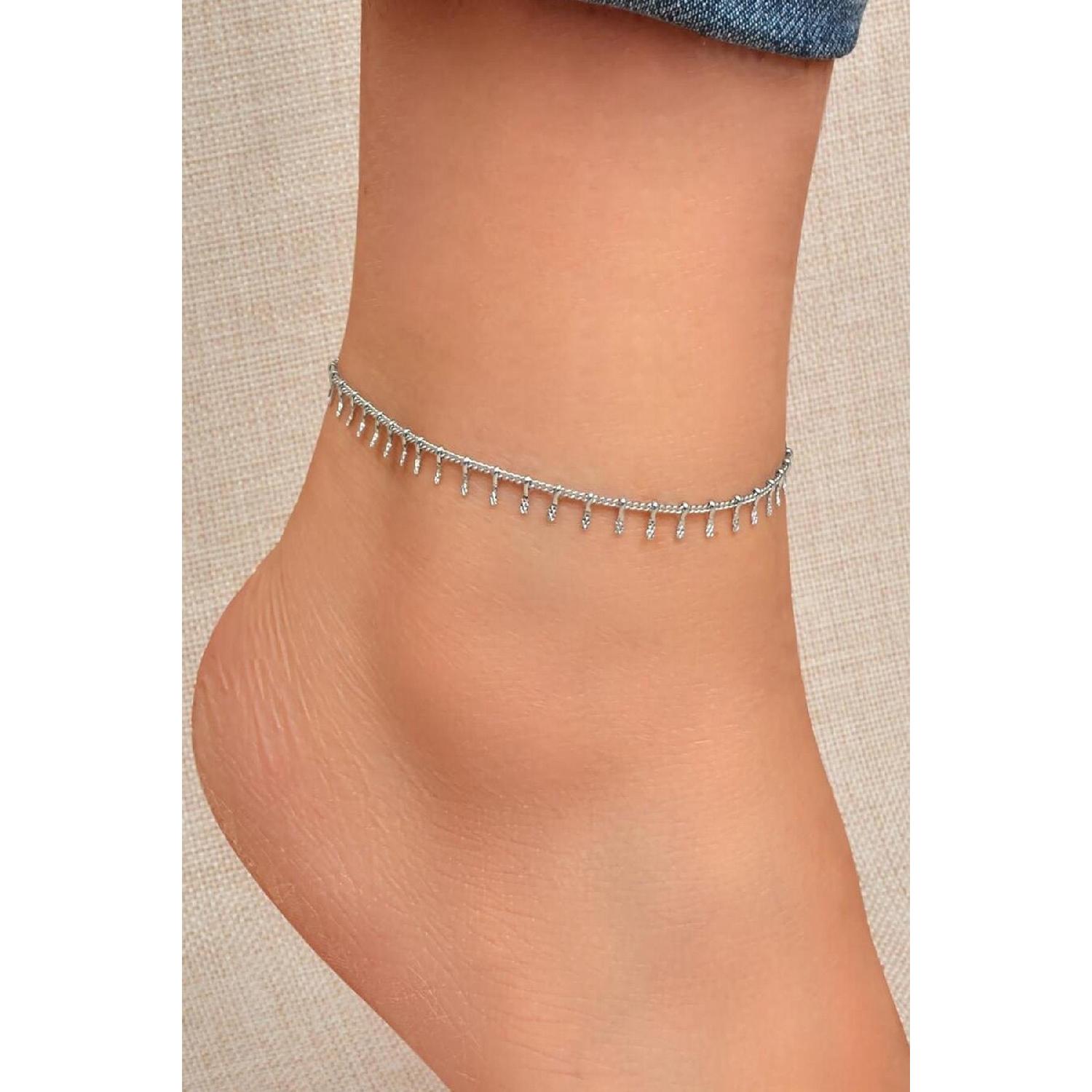 

Обзор стальной цепи серебряного цвета серебряный