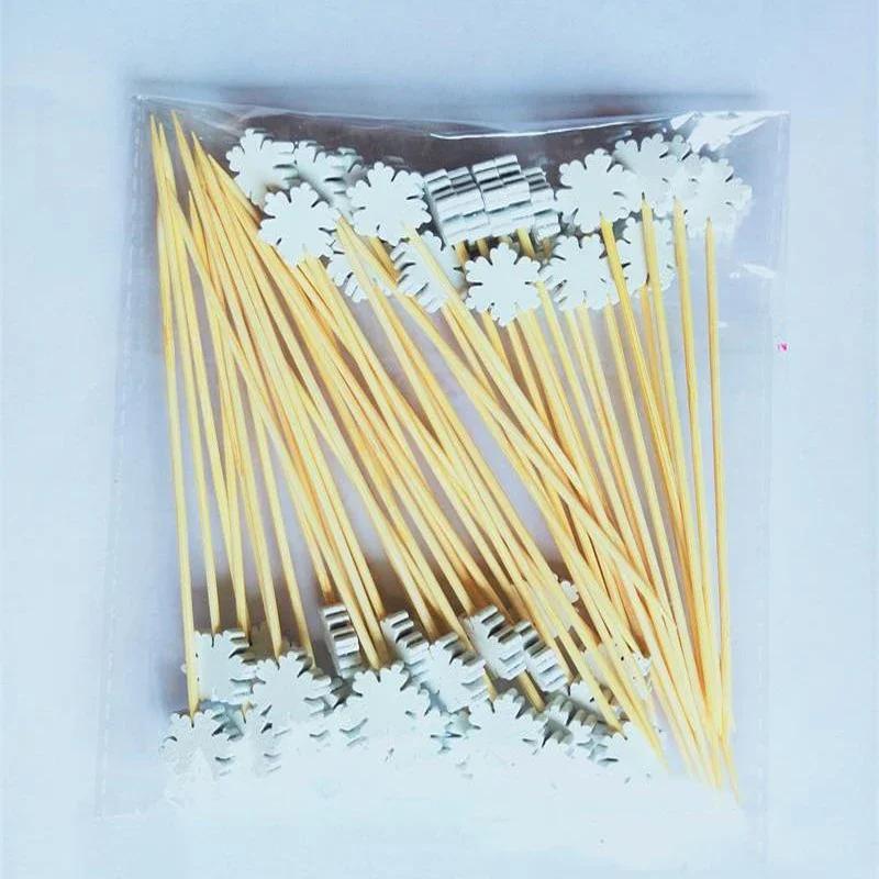 

Disposable Bamboo Toothpicks for Creative Cartoon Fruit Flower Party Decor Christmas Hamburger Snacks Cake Decorating Supplies 1Bag