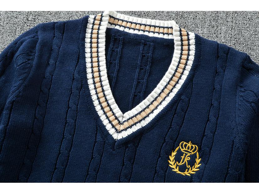 Unisex Britischer Stil JK Uniform V-Ausschnitt Bestickter Schulpullover