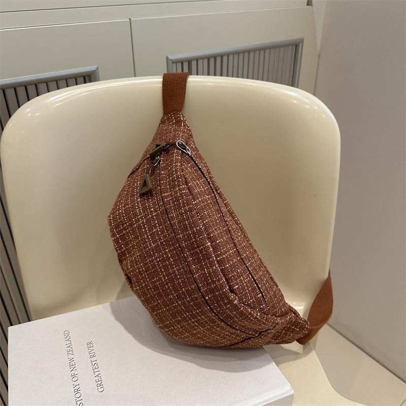 

New fashion breast bag large capacity striped light messenger bag beautiful shoulder bag fanny pack women коричневый