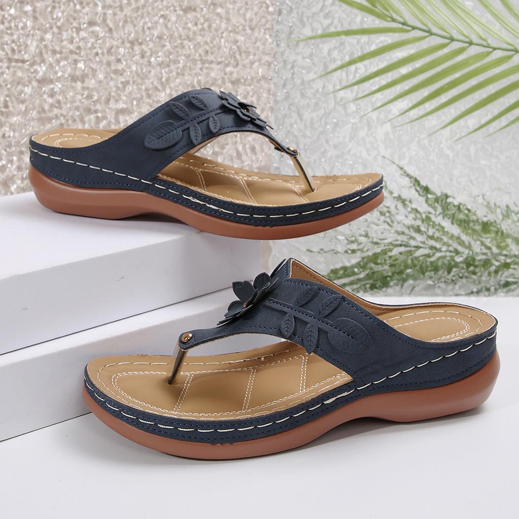 Fashion 2024 New Women Lightweight Floral Retro Flip Flops Summer Fashion Non Slip Slippers Outdoor Beach Casual Shoes Slides Women