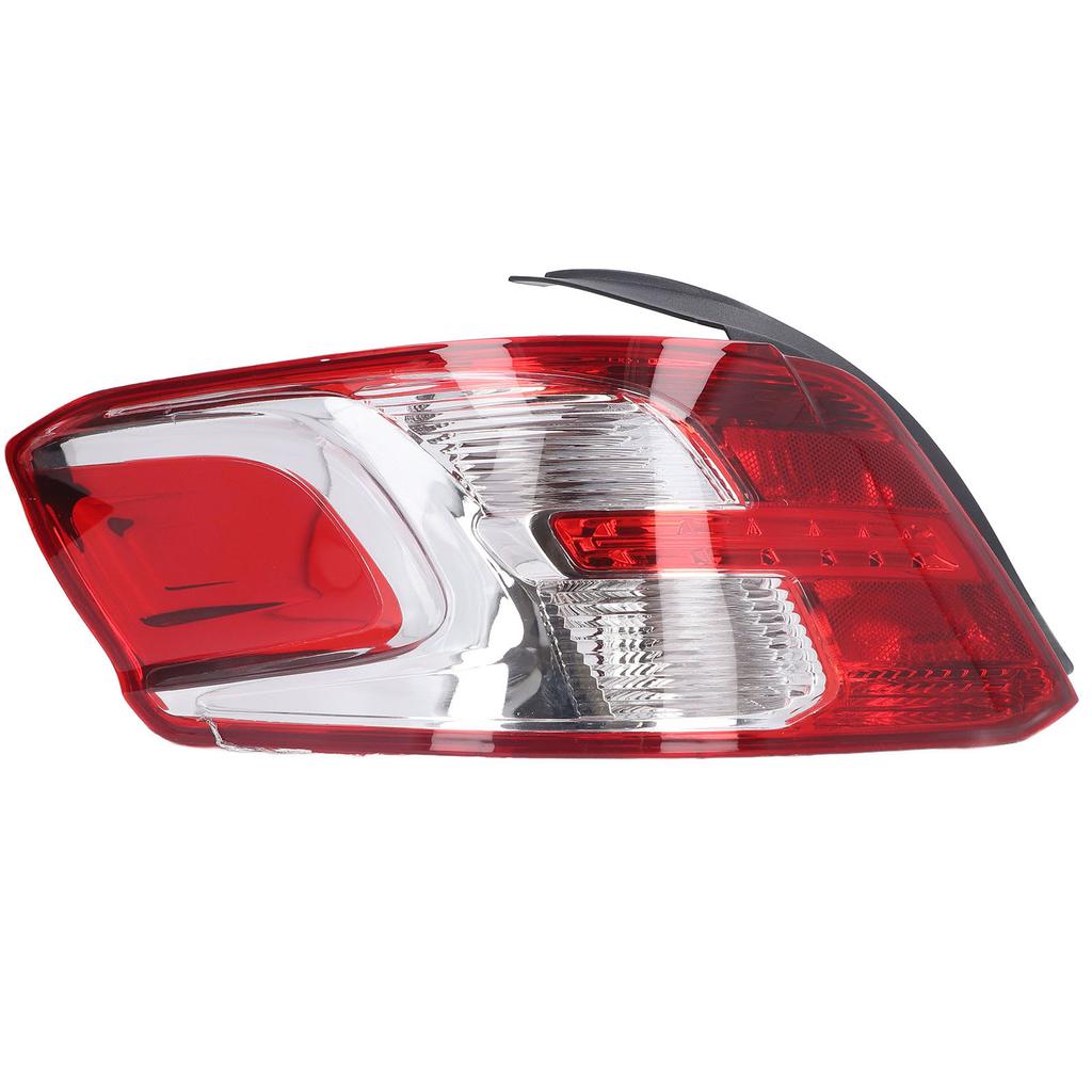 Rücklicht 714000285800, linke Seite, helles Licht, glatte Oberfläche, Ersatz für Peugeot 301 2012?2016