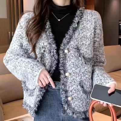 Französischer V-Ausschnitt kleiner duftender Tweed-Strickjackenmantel für Frauen Herbst und Winter 2022 lässiger Langarm-Strickjackenmantel weibliche Tops