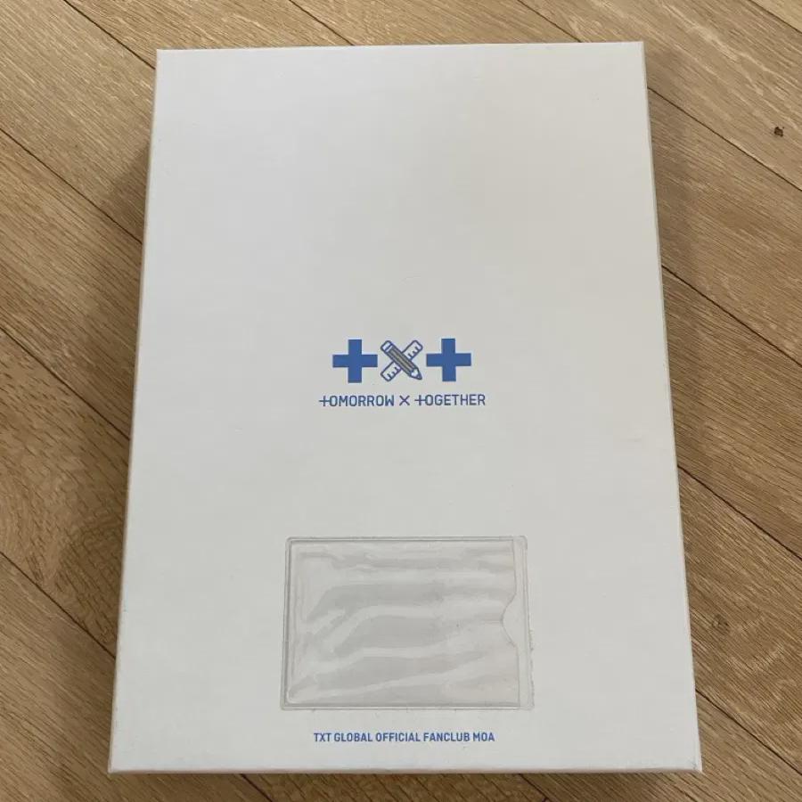 

1 Набор для фан-клуба Tomorrow X Together