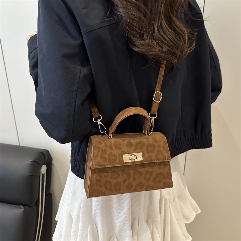 Textured women's bag new winter fashion leopard print simple commuter bag trendy simple oblique span bag