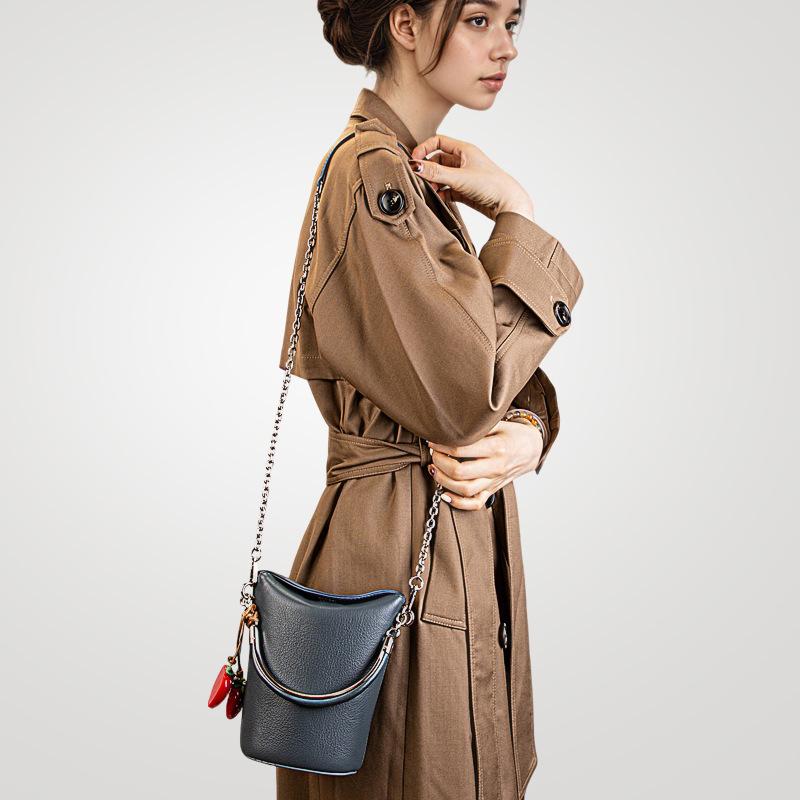 Borsa a secchiello singola tracolla in vera pelle da donna