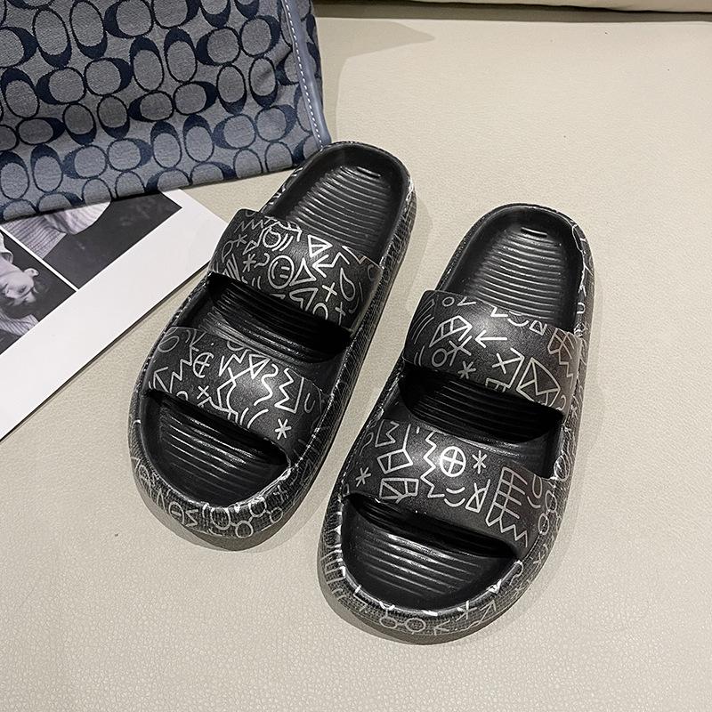 Vyrų ir moterų poros Vasaros storos dugno neslystančios minkštos apatinės grafiti šlepetės namų viduje, vieno žodžio šlepetės