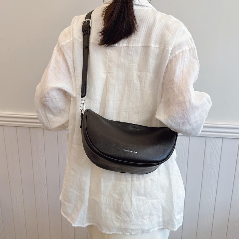 Niche relaxation bag women's new casual versatile messenger bag summer shoulder underarm dumpling bag